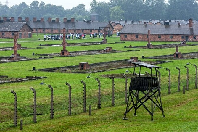 Auschwitz and Birkenau Tour with Hotel Pick up from Krakow - First decision: how the pickup window affects your whole day