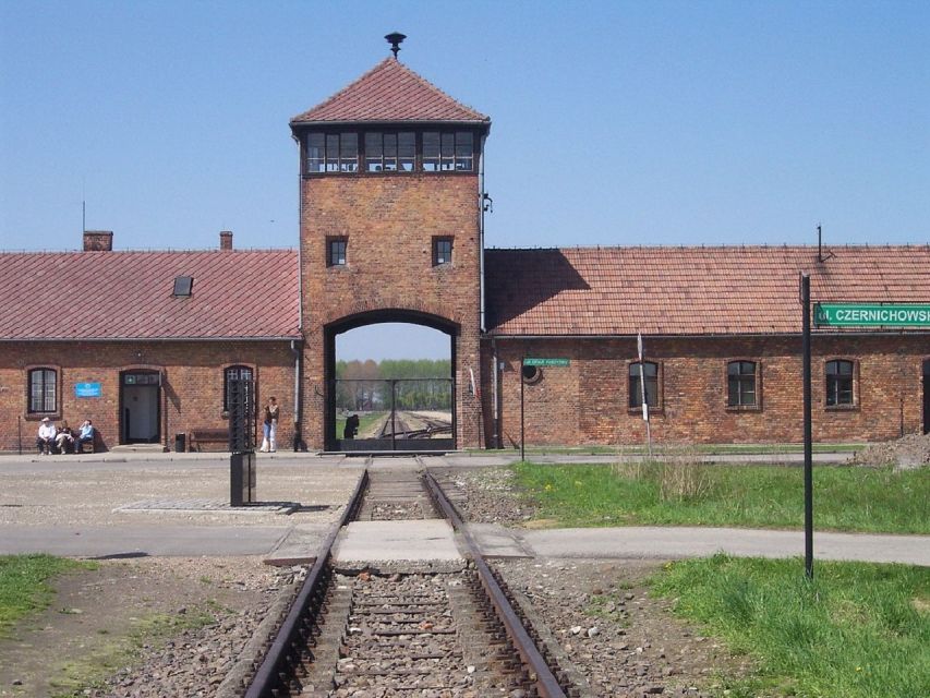 Auschwitz-Birkenau and Krakow Private Car Trip from Katowice - Should you book this Auschwitz-Birkenau and Krakow day trip?
