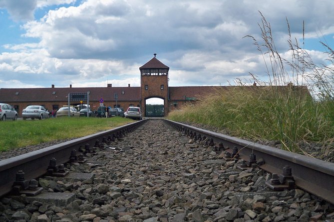 Auschwitz Birkenau Guided Tour - Priority Entry and How the Day Flows at Auschwitz I