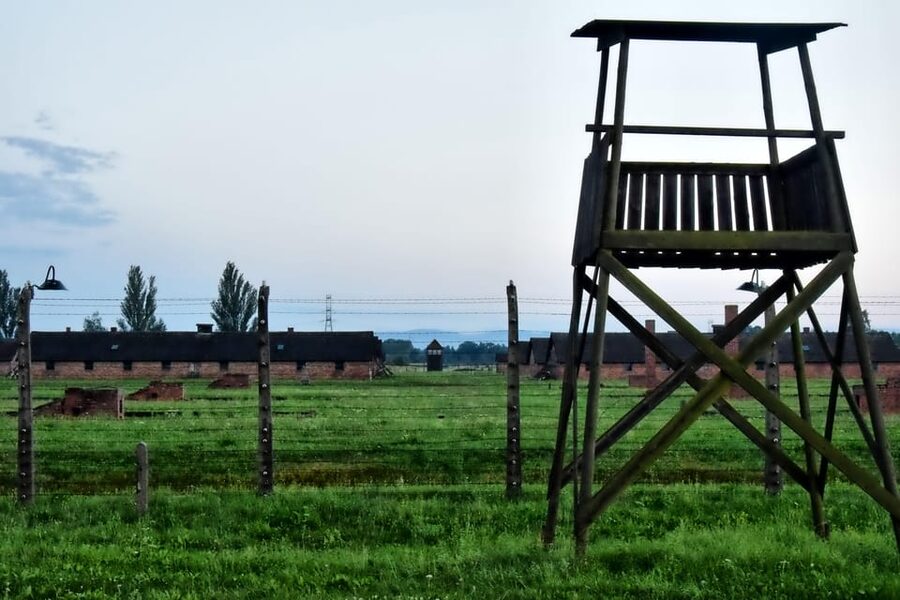 Auschwitz-Birkenau: Guided Tour and Skip-The-Line Ticket - Auschwitz I museum segment: what you’ll focus on, and why it’s timed