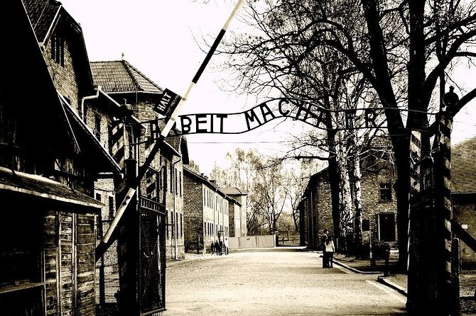 Auschwitz-Birkenau guided tour & skip the line Tickets & Transfer - Transfer Comfort and Group Size: Small Enough to Feel Organized