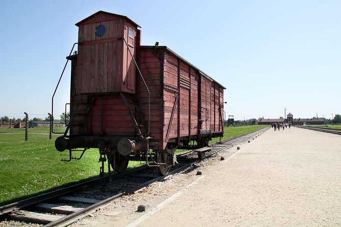 Auschwitz Birkenau Guided Tour with Hotel Pickup from Cracow - Door-to-door pickup from Krakow, plus a clear plan for your day