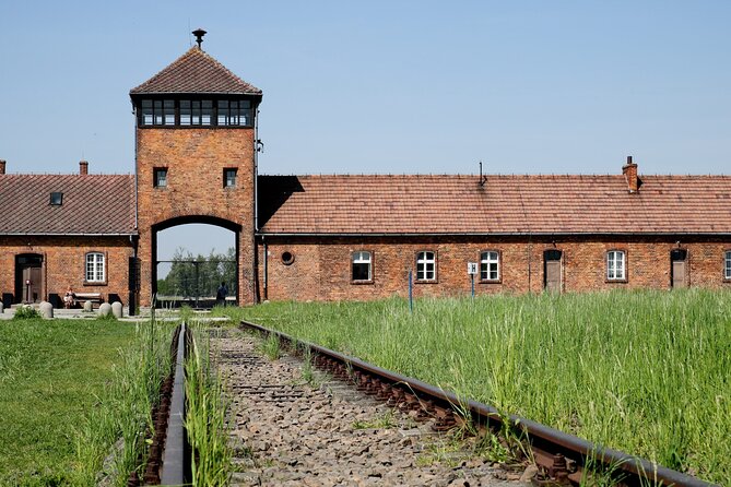 Auschwitz Birkenau Guided Tour with Hotel Pickup from Cracow - Group size, pace, and the “busy day” reality