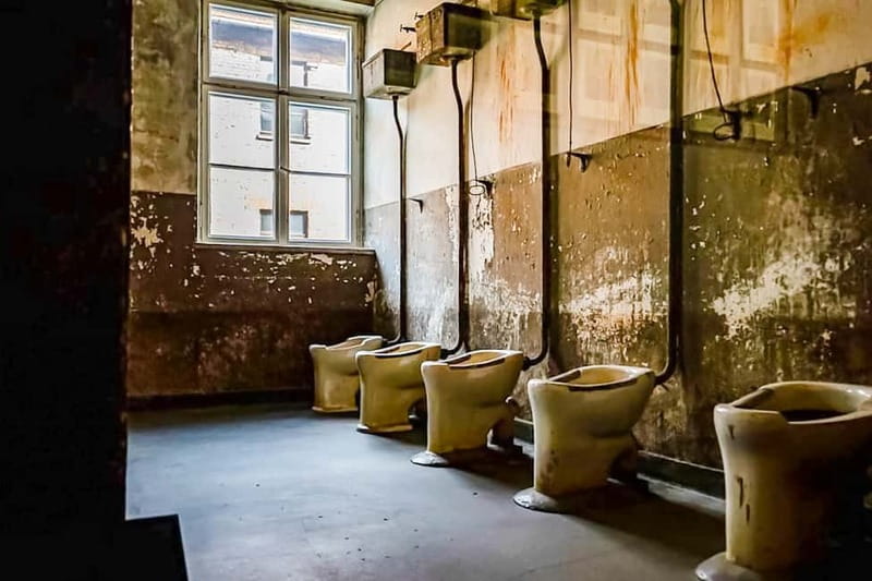Auschwitz-Birkenau Skip-the-Line Guided Tour - Skip-the-line tickets: saving time without skipping the meaning