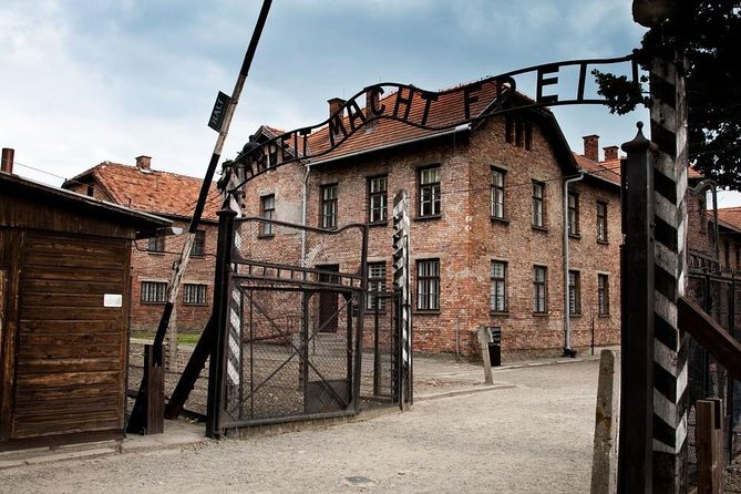 Auschwitz-Birkenau & Wieliczka in one day (Guided tour) - One Day, Two Very Different Poland Icons: Auschwitz-Birkenau and Wieliczka
