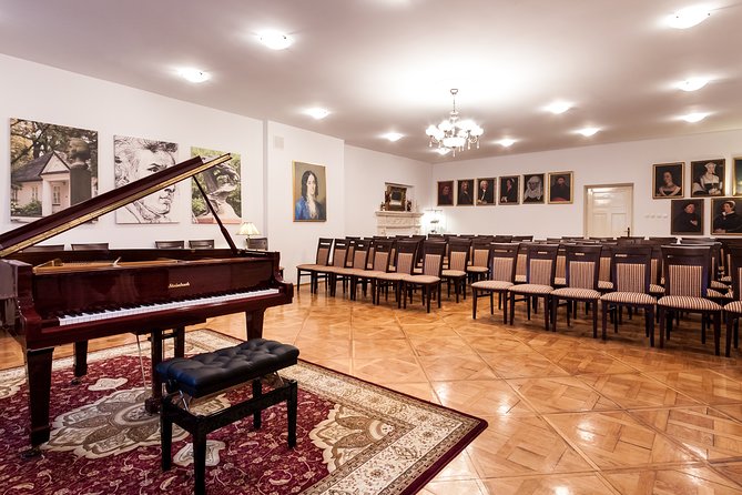 Chopin Piano Concert at Chopin Gallery with a Glass of Wine - The concert experience: what the music night feels like