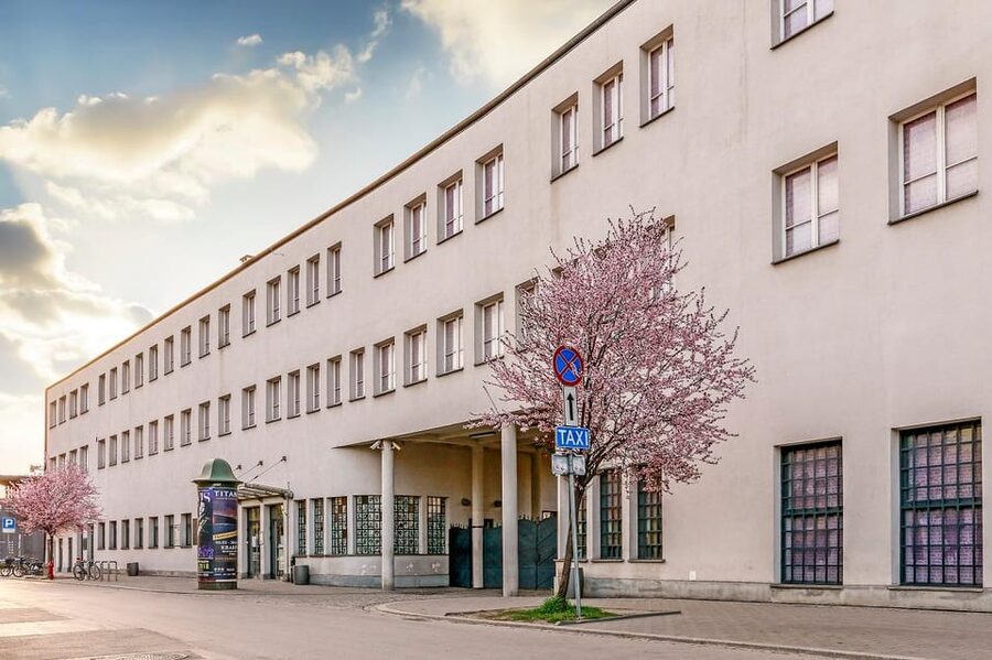 Cracow - Guided Tour of the Jewish Ghetto - Who should book this Jewish Ghetto tour, and who might want more time