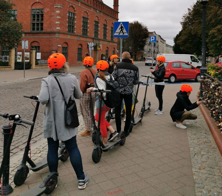 Electric Scooter Tour: Jewish Quarter - 2-Hours of Magic! - The guide experience: what you gain from a friendly, professional host