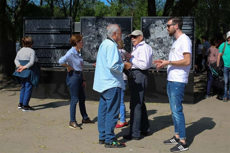 From Krakow: Auschwitz-Birkenau Guided Tour & Pickup Options - Short Van Break: The 15-Minute Reset Between Camp Sites