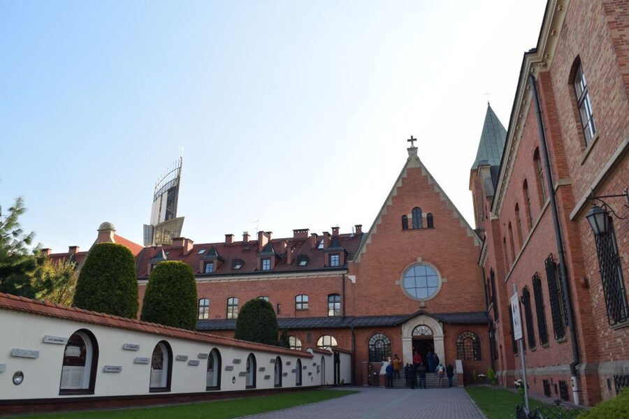From Krakow: Częstochowa, Black Madonna and Lagiewniki Tour - Who this tour suits best (and who might want a different plan)
