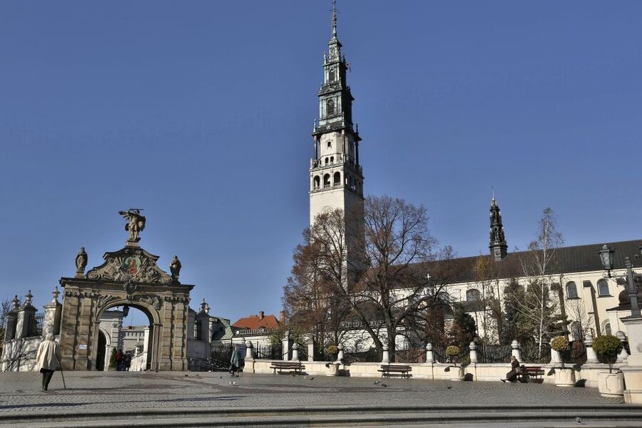 From Krakow: Częstochowa "Black Madonna" Day Tour - Why Jasna Góra in Częstochowa Feels More Than a Photo Stop