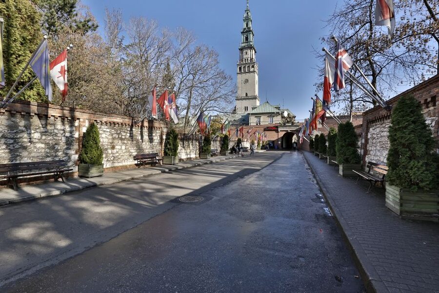 From Krakow: Czestochowa - The Black Madonna - Price and value: is $149 per person worth it?