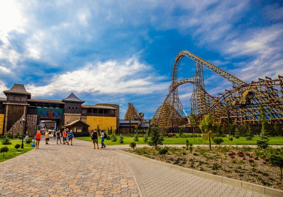 From Krakow: Energylandia Amusement Park Ticket & Transport - Your 9-hour day from Kraków: what the timing really means on the ground