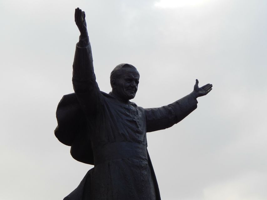 From Krakow: John Paul II Full Day Tour - Private Transport - Morning timing: 9:00 am pickup and a 7-hour day that moves