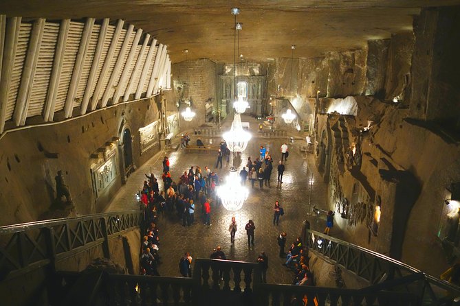 From Krakow: Wieliczka Salt Mine Group Transfer and Tour Options - The guided experience: when the guide adds real value