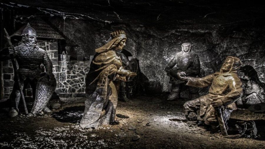 From Krakow: Wieliczka Salt Mine Guided Tour & Transfer - Should you book the electric van plus priority entry tour?
