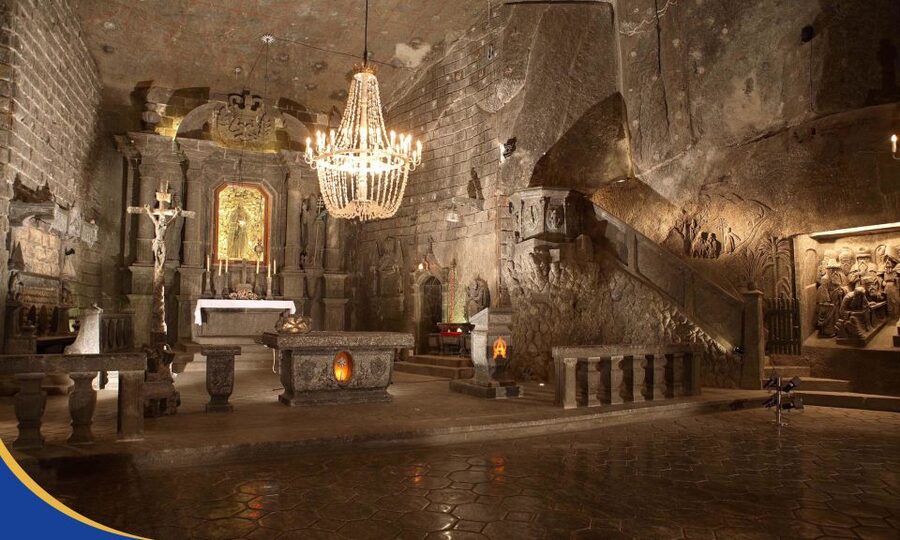 From Kraków: Wieliczka Salt Mine Guided Tour - From hotel pickup to the meeting spot near the Salt Mine Museum