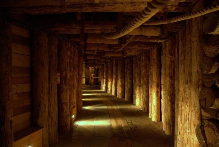 From Krakow: Wieliczka Salt Mine Half-Day Trip with Pickup - What you see in the chambers: the moments that stick