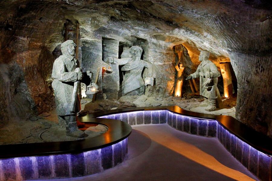 From Krakow: Wieliczka Salt Mine Tour with Guide - The 4-Hour Schedule That Keeps You From Feeling Rushed