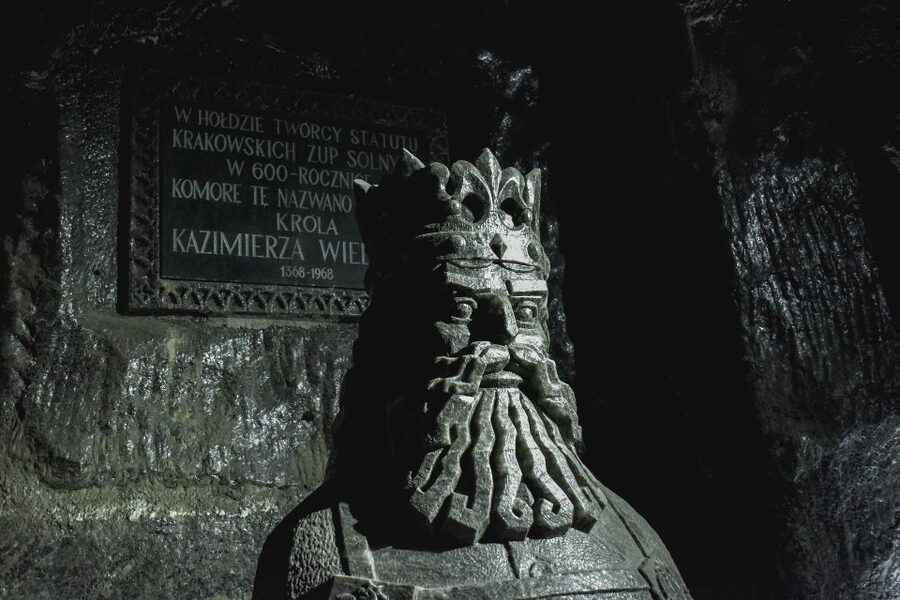 From Krakow: Wieliczka Salt Mine Tour with Hotel Pickup - Getting from Kraków to Wieliczka: hotel pickup that saves you time