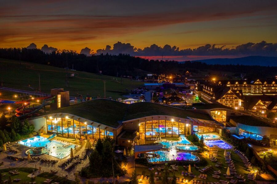 From Krakow: Zakopane & Hot Thermal Springs Private Tour - The VIP part: choosing your private vehicle and pickup location