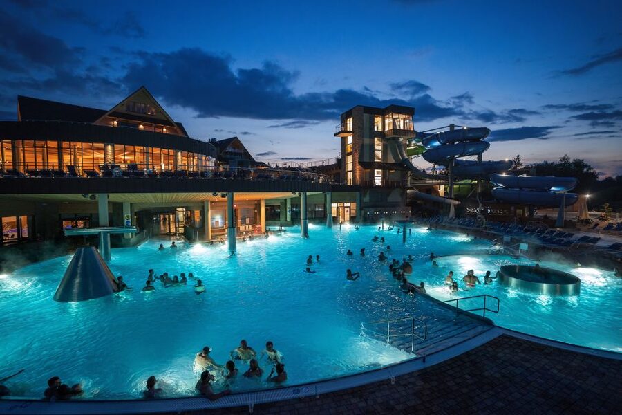 From Zakopane: Chocholow Thermal Baths with Hotel Transfers - Entering Chochołowskie fast: tickets, a separate entrance, and fewer headaches