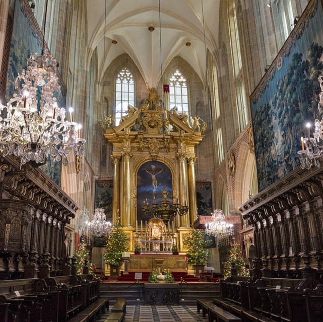 Guided Tour of the Wawel Castle & Cathedral in Cracow - Why Wawel Castle and Cathedral feel like Kraków’s core