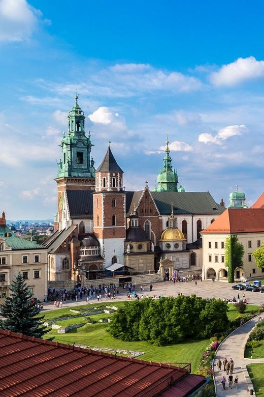Guided Tour of the Wawel Castle & Cathedral in Cracow - Price and value: is $58 worth 2 hours here?