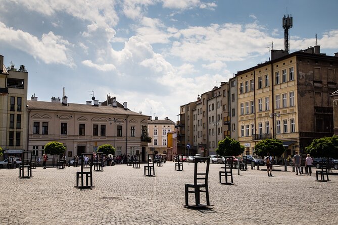 Historic Krakow : Old Town & Wawel Castle Walking tour - Start at Rynek Główny: where you should orient yourself