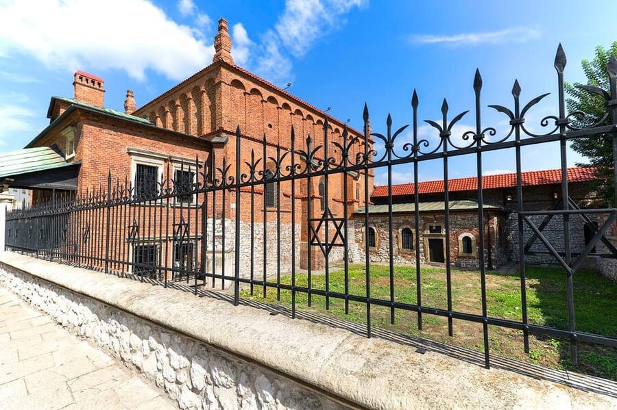 Kazimierz Jewish Quarter Tour & Schindler's Factory Guided - Finding today’s Kazimierz beat, art, and cafés