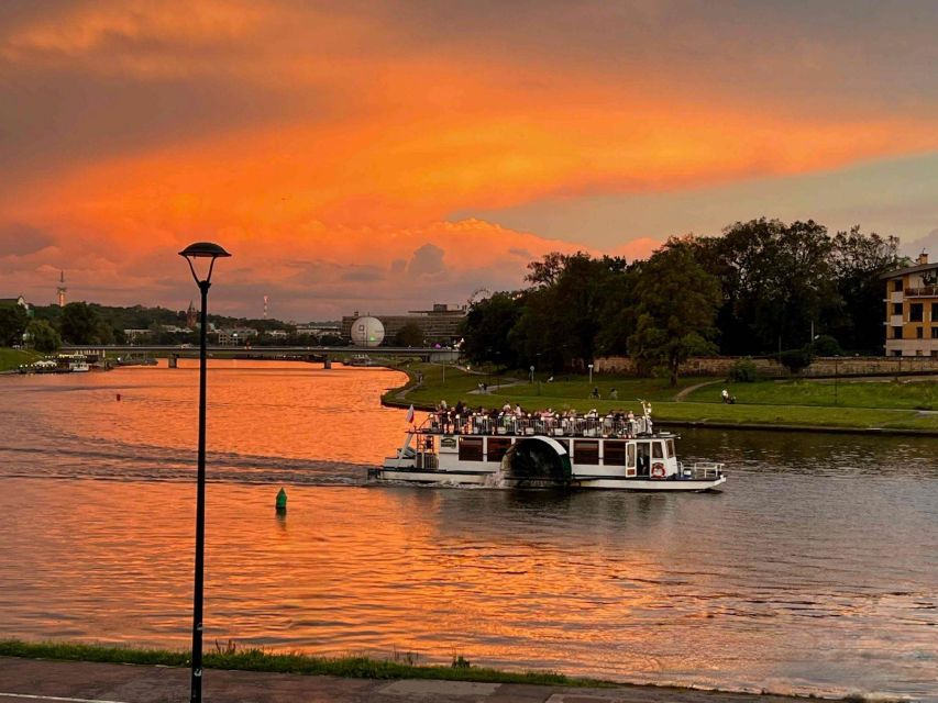 Krakow: 1-Hour Evening Vistula River Cruise - Your Vistula Route, Stop by Stop: Wawel Castle to the Church on the Rock