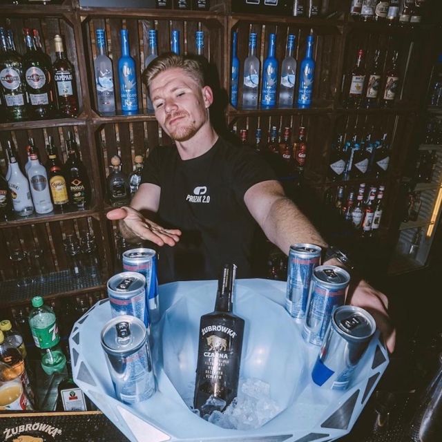 Krakow: 2-Day Nightlife Ticket - Cybermachina Krakow and Spolem Deluxe when you want shots, not cover