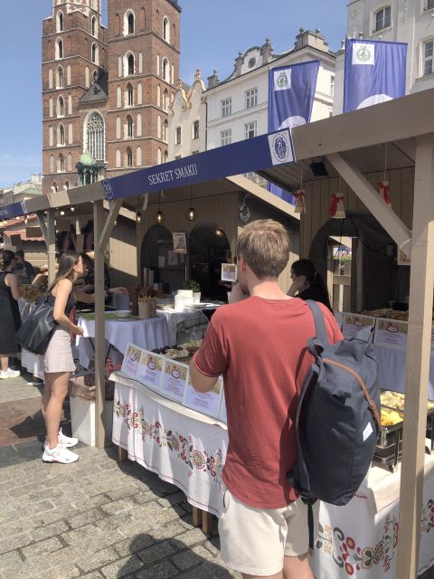 Krakow: 3-Hour Guided Secret Foodies Tour - Meeting at Plac Nowy, then jumping into Krakow with Zapiekanka
