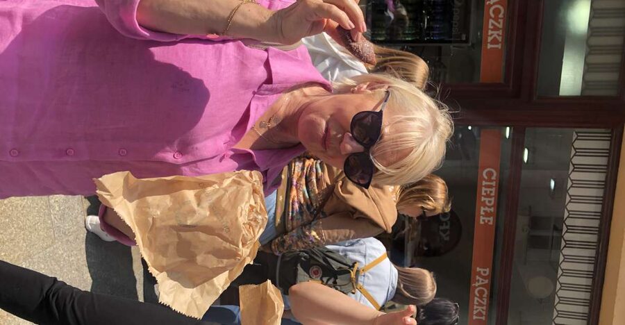 Krakow: 3-Hour Guided Secret Foodies Tour - Communist-era Milkbar pierogi, everyday Poland in one bite