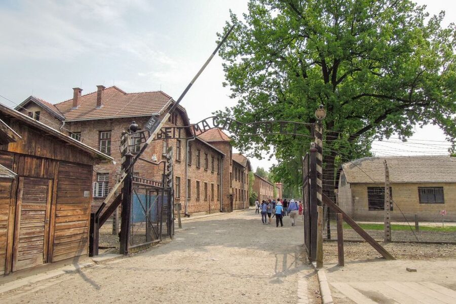 Krakow: Auschwitz and Wieliczka Salt Mine Combo Tour - The money-and-time value of stacking Auschwitz and Wieliczka