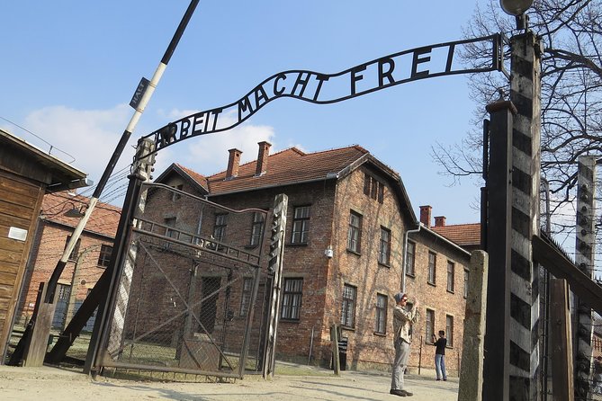Krakow: Auschwitz-Birkenau and Salt Mine Guided Visits in One Day - Group Size and Hearing Your Guide at Busy Sites