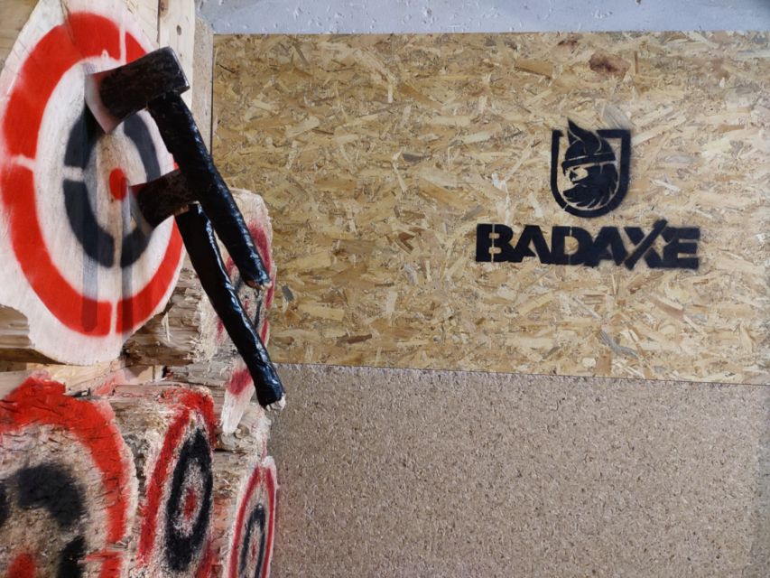 Krakow: Axe Throwing Fun - Private Session Comfort: Why the “No Audience” Setup Feels Better