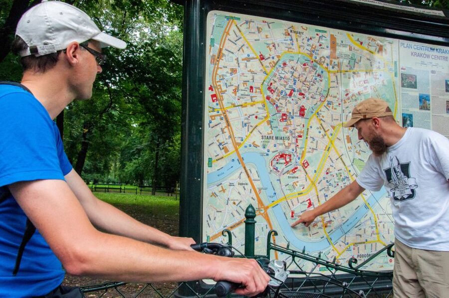 Krakow: Bike Tour of Old Town, Jewish Quarter and the Ghetto - Who this tour suits best, and who should pick a different plan