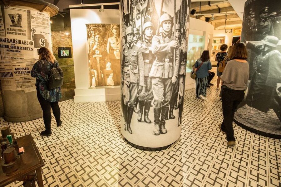 Krakow: City Golf Cart Tour and Schindler's Factory Museum - Electric golf cart touring, the smart way to cover Krakow’s best angles