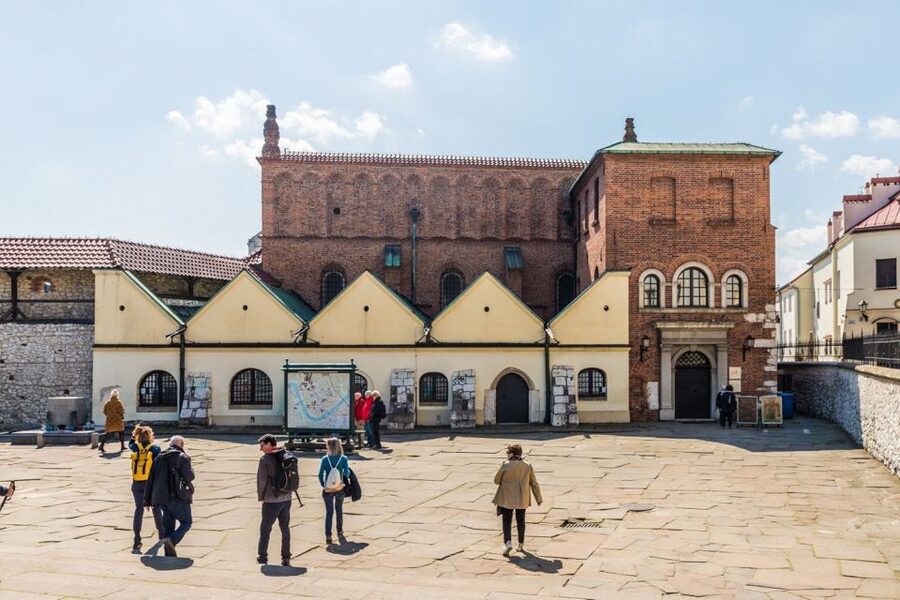 Krakow: City Golf Cart Tour and Schindler's Factory Museum - Meeting at Parking Kiss and Ride, then straight to Old Town icons