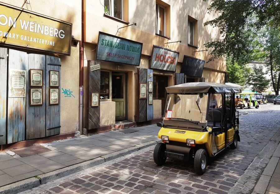 Krakow: City Tour by Electric Golf Cart - Podgórze and Ghetto Heroes Square: a guided reminder to pay attention