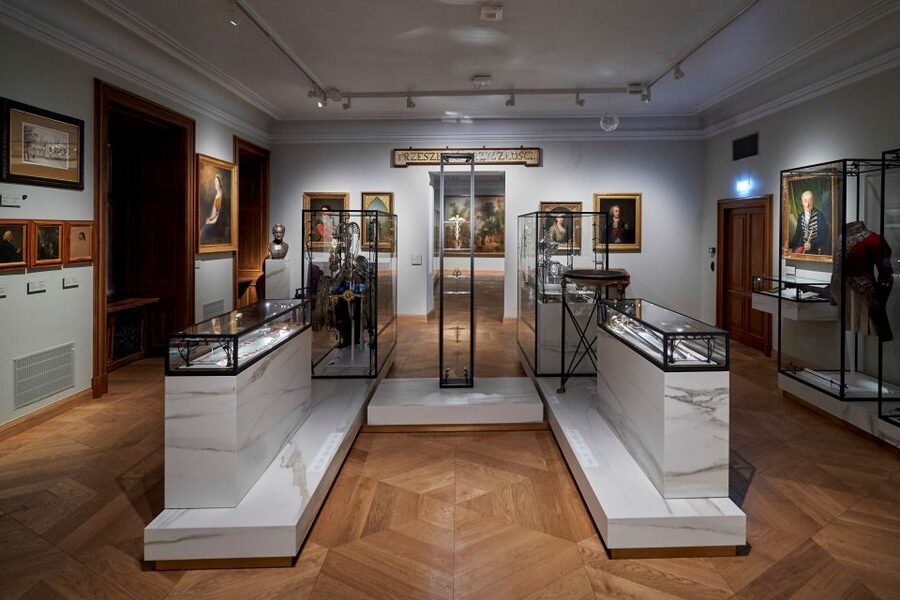 Krakow: Czartoryski Museum Tour / Entrance with Krakow Card - Who should book this Czartoryski and Krakow Card combo