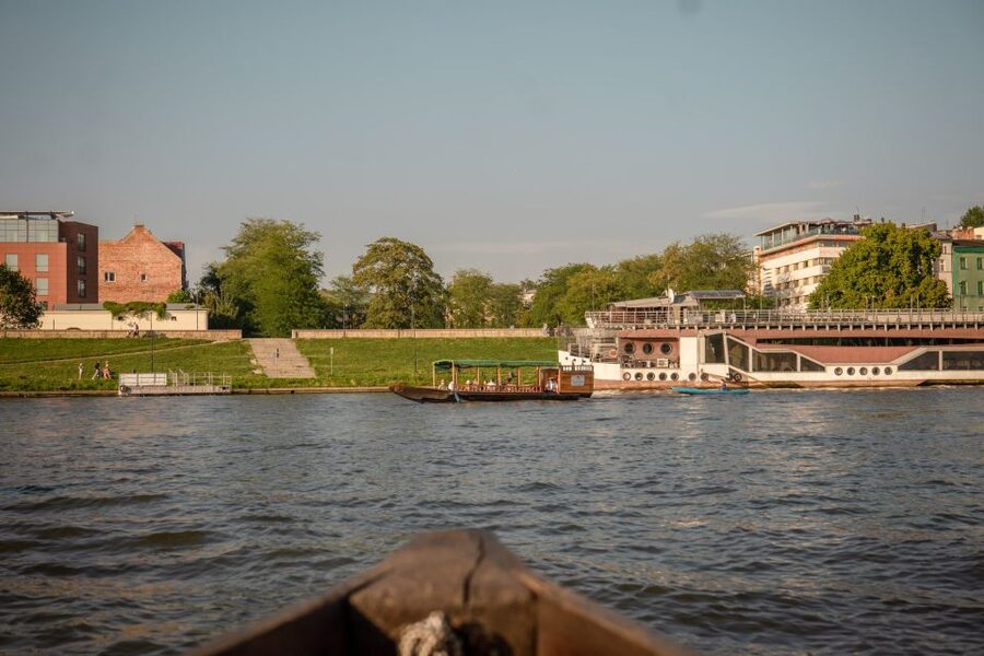Krakow: Early Bird Vistula River Sightseeing Cruise - Comfort on the water: life jackets and blankets on request