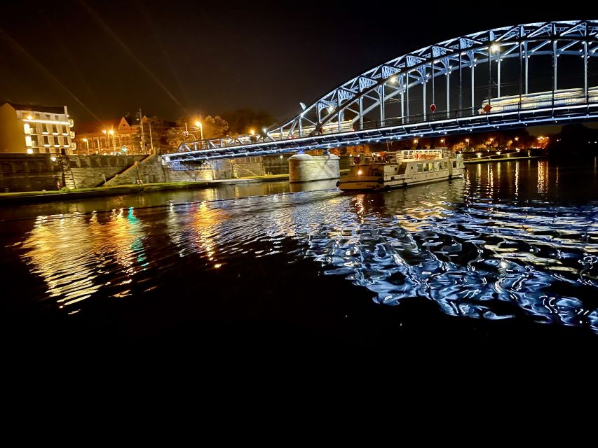 Krakow: Evening Cruise with a Glass of Wine - Key things I’d bet on