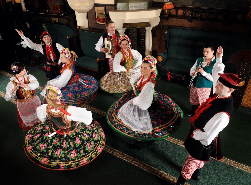 Krakow: Folk Show & 3-Course Dinner at Jama Michalika Café - Key things to know before you go