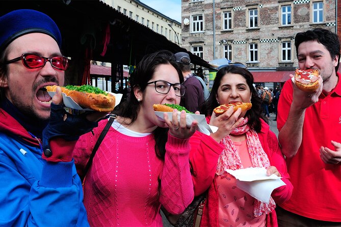 Krakow Food Tour by Foot: Polish Tastings in Old Town & Kazimierz - Stop 2 in Stare Miasto: why soup matters in Krakow