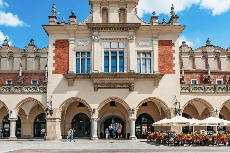Krakow: Guided E-Scooter City Tour with Food Tastings - Why Krakow on an e-scooter feels different