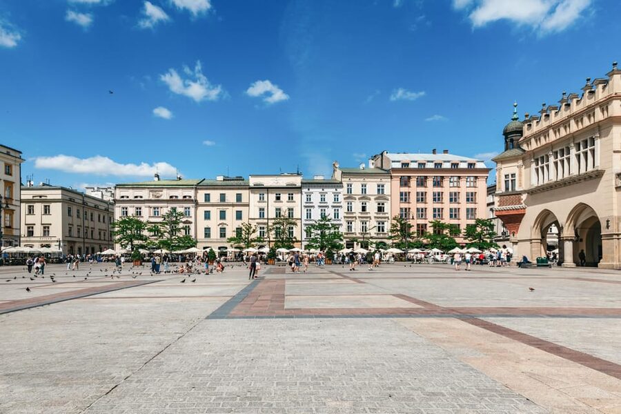 Krakow: Guided E-Scooter City Tour with Food Tastings - Who this e-scooter tour is best for