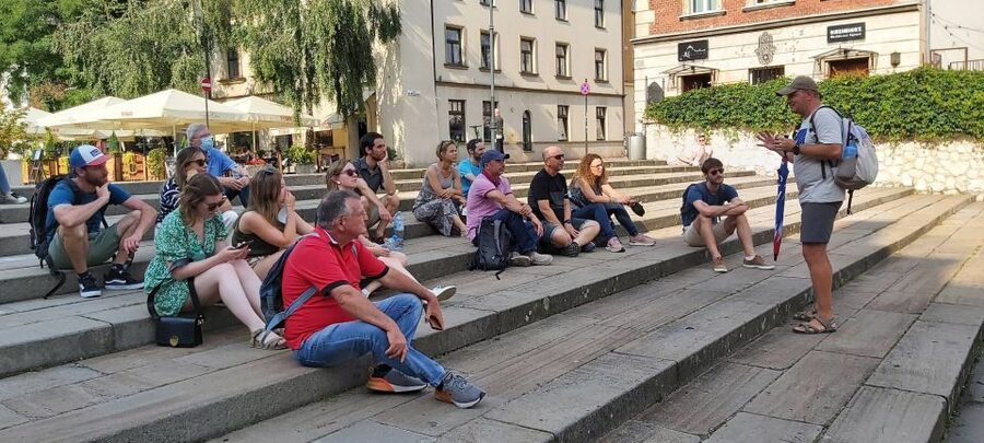 Krakow: Jewish Quarter and Former Ghetto Tour - Walking Kazimierz Streets and Learning Ashkenazim vs Sephardim