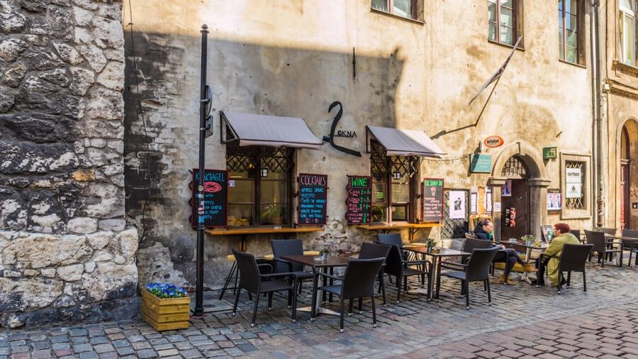 Krakow: Kazimierz Jewish Quarter Walking Tour - How Long This Walk Takes, and What the Pace Feels Like